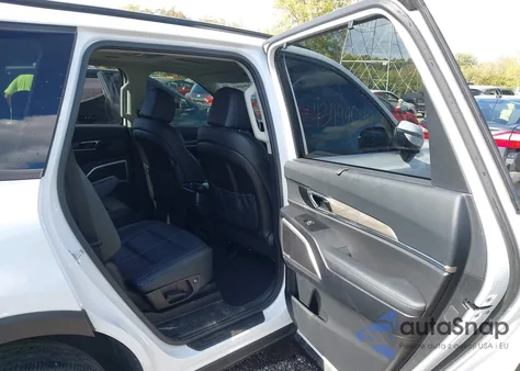 2022 Kia Telluride Ex z USA, uszkodzony, nr VIN 5XYP3DHC8NG322205